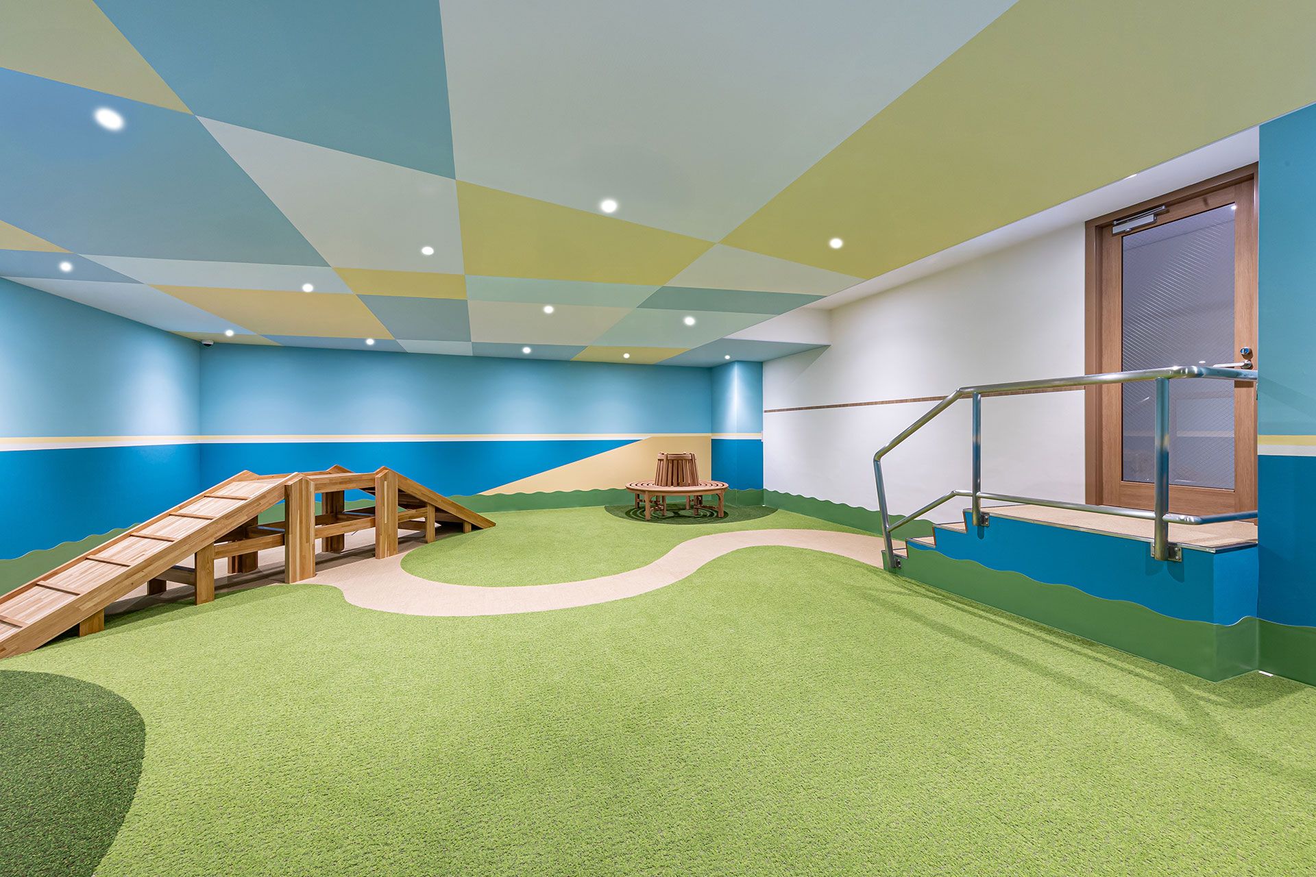 Renewal 04　－ 屋内プレイスペース－