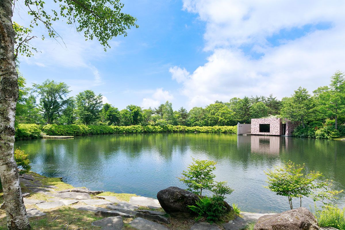 <h2>施設案内</h2>