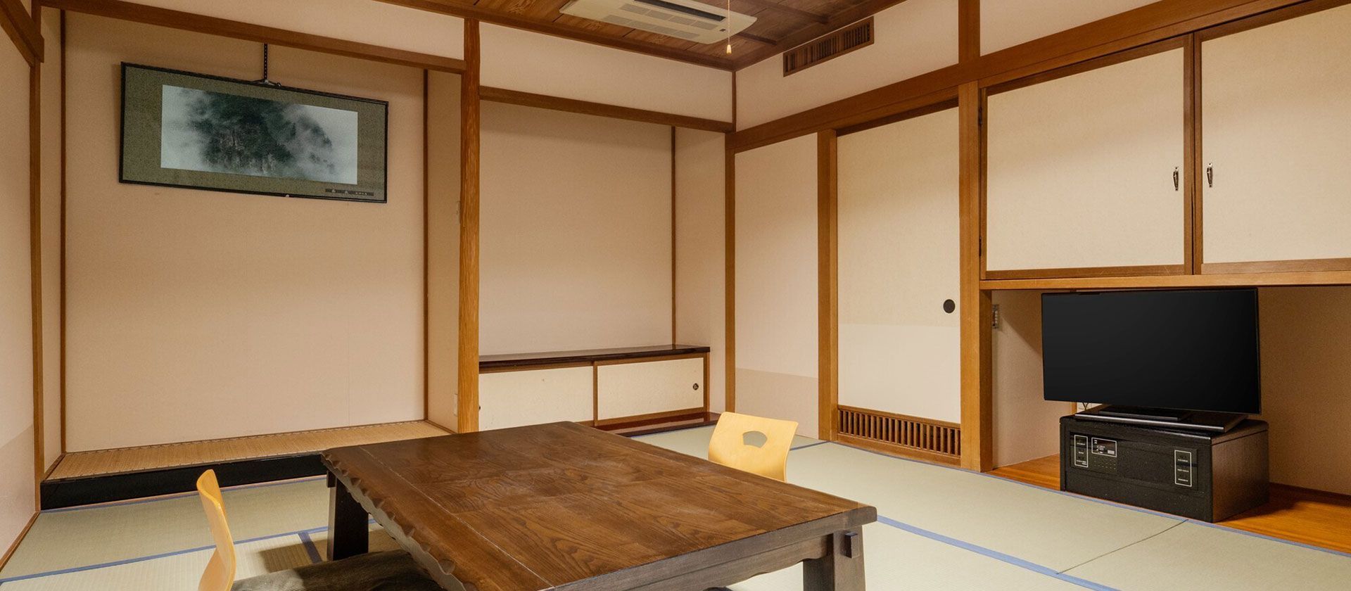 Japanese-style room 10 Tatami (non-smoking)