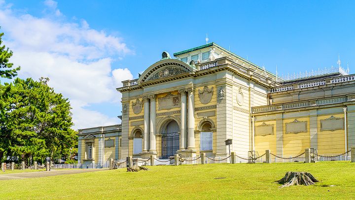 奈良国立博物館