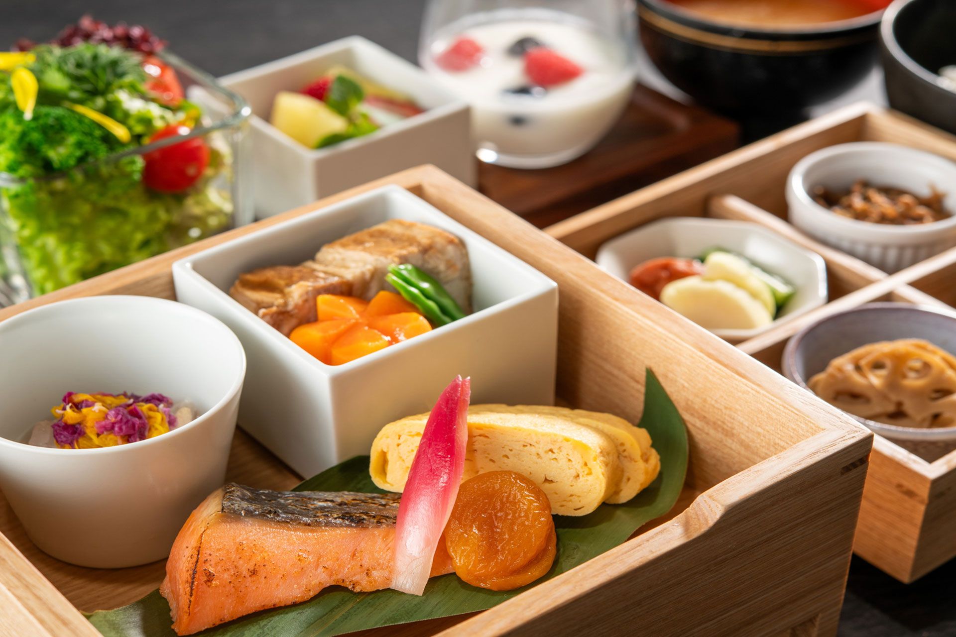 朝食