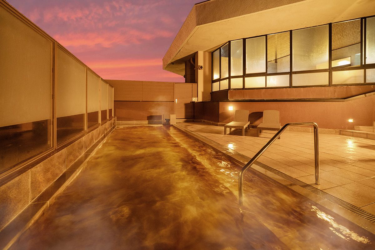 伊勢湾を一望するオーシャンビューの露天風呂