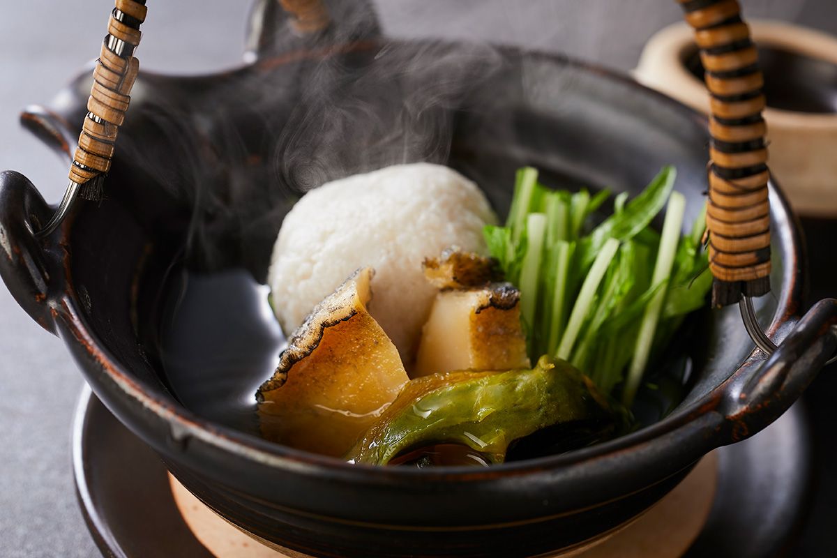 鮑と蓮根饅頭の土瓶蒸し