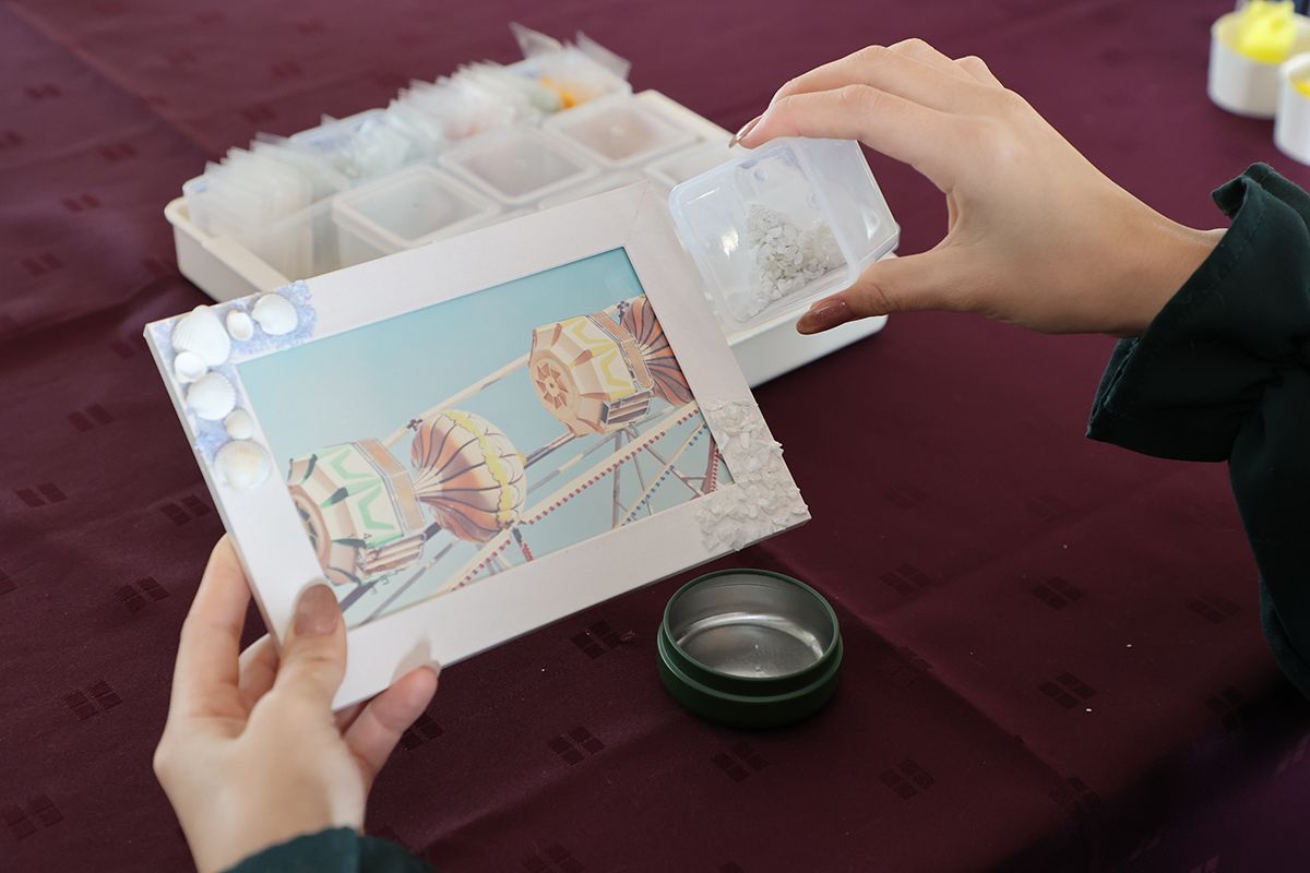 ホテルニューアカオ「シェルフォトスタンド作り体験」