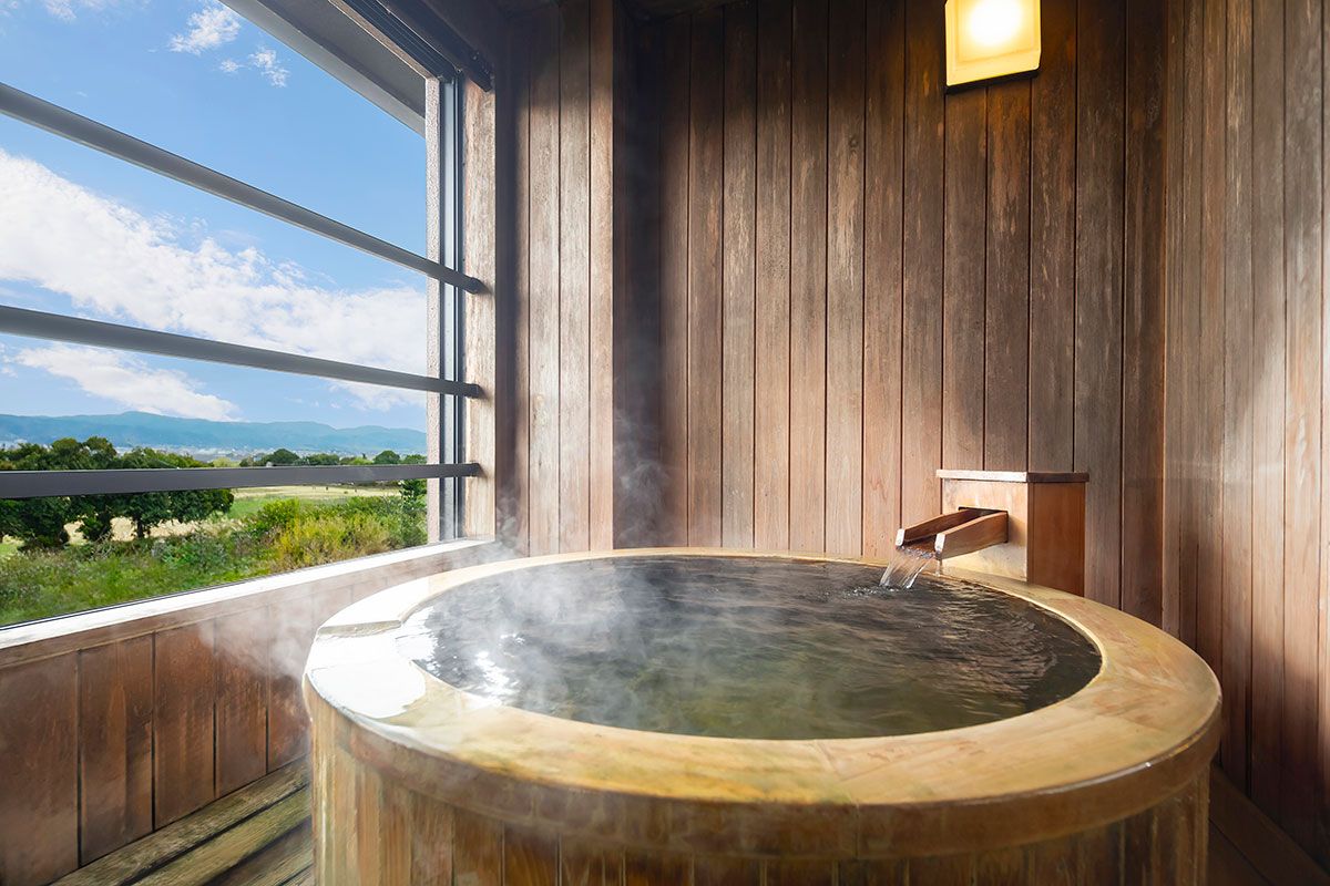 亀の井ホテル 奈良「天然温泉展望風呂付き特別和洋室」