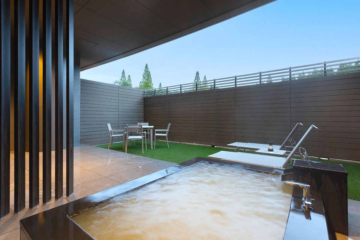 亀の井ホテル 阿蘇「露天風呂付デラックスルーム（サウナ付）」