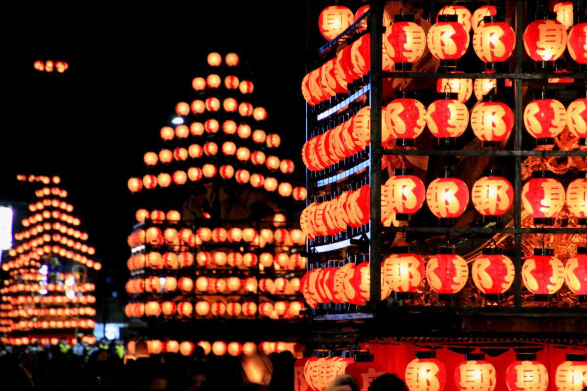 【秋・中通りエリア】夜空を焦がす「二本松の提灯祭り」