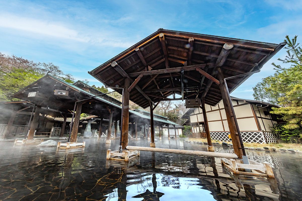 “江户上和余市”，是世界上最大的温泉浴场之一。