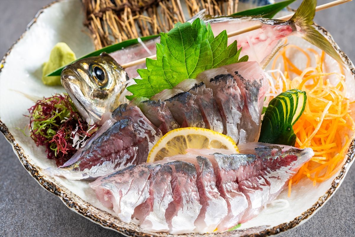 レストランでは、アジの水揚げ量日本一を誇る松浦らしい料理を提供
