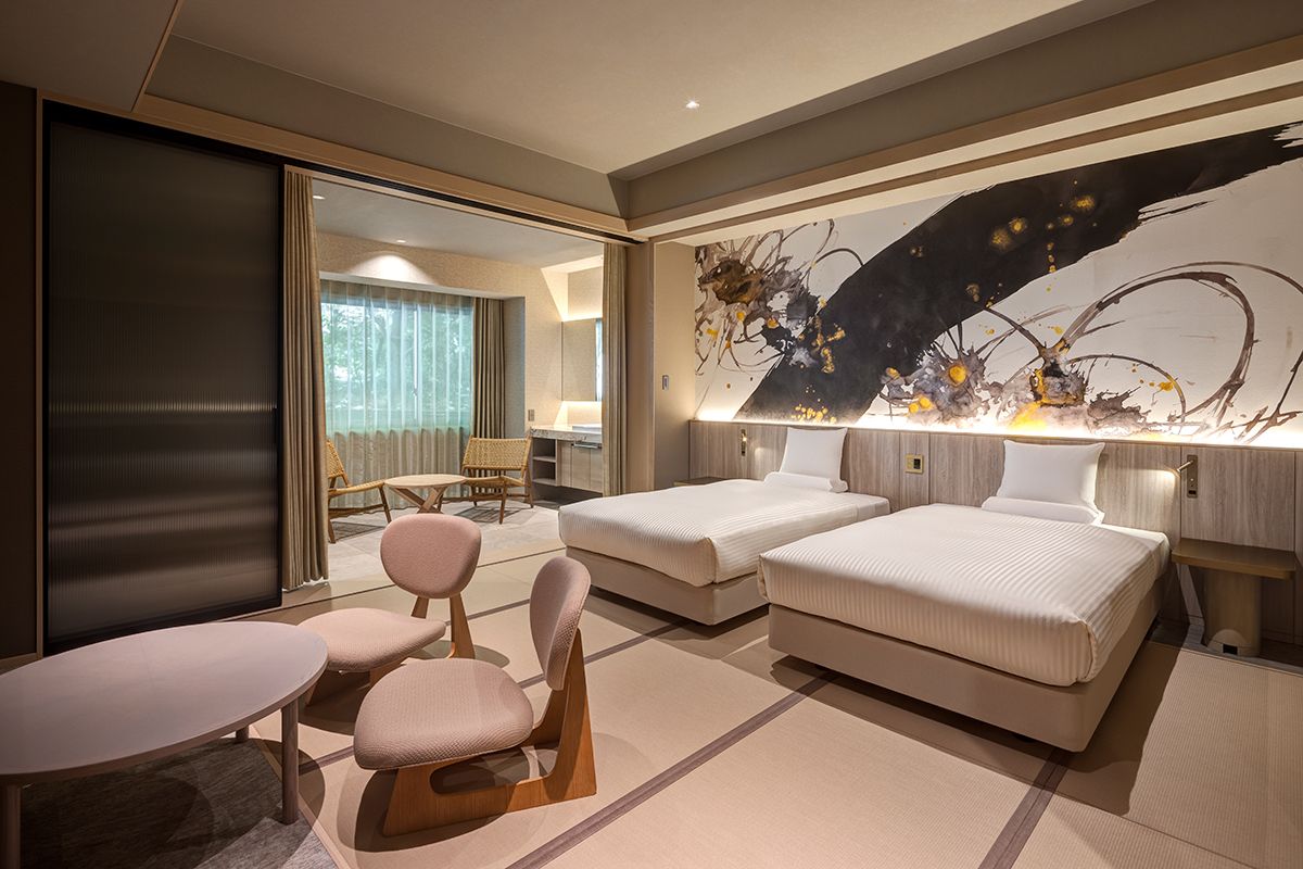 龟之井酒店 有马“高级日式西式客房，配有金泉半露天浴池”