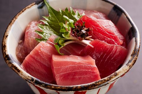 那智勝浦3種の生まぐろ食べ比べ丼