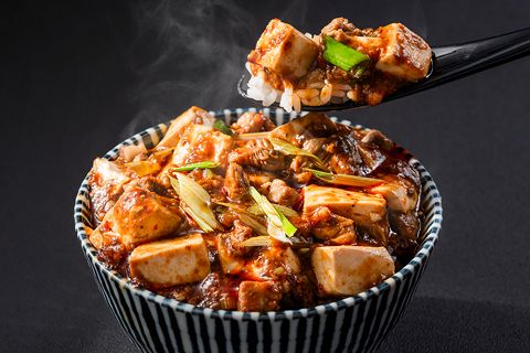 白老牛入り激辛四川麻婆豆腐丼