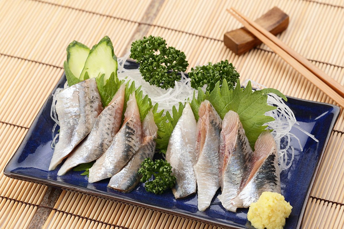 地元で食べたい新鮮なイワシのお刺身（イメージ）