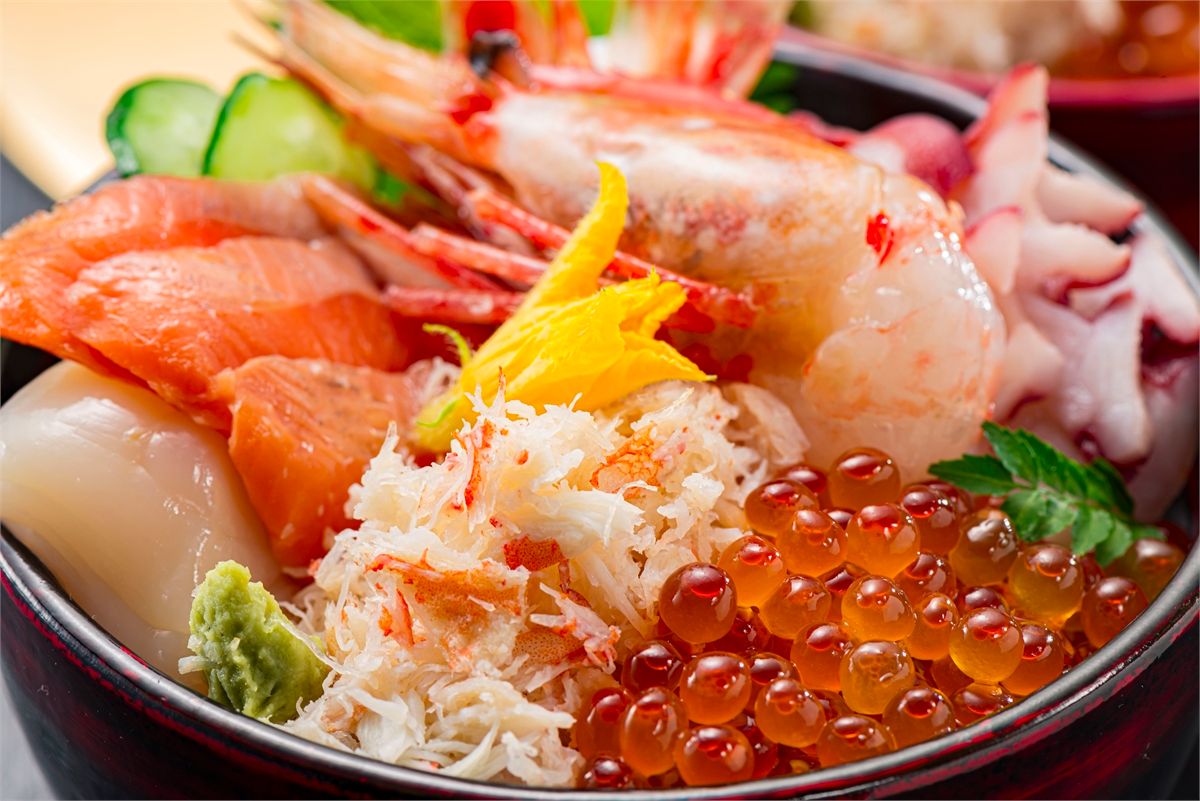 九十九里の至る所で食べられる海の幸を使った丼（イメージ）