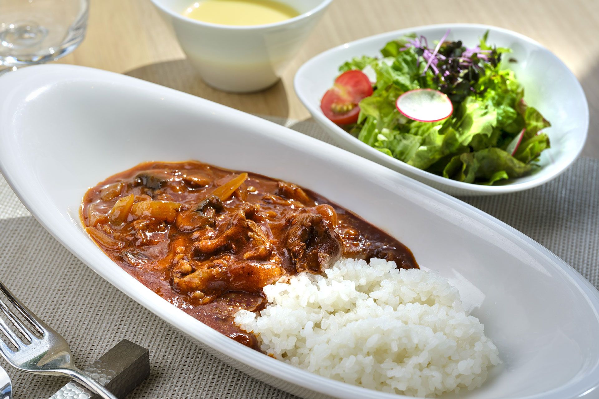 夜と朝のビュッフェ以外にも食を楽しむ贅沢プラン！