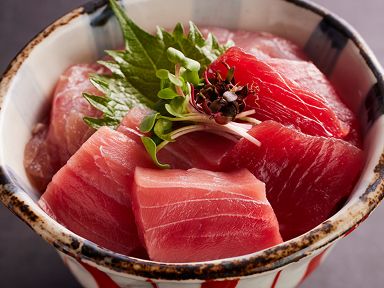 那智勝浦3種の生まぐろ食べ比べ丼
