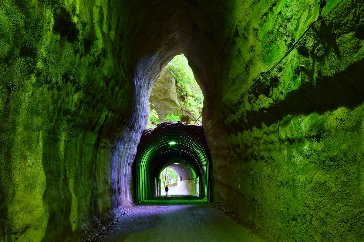 2階建ての「向山・共栄トンネル」