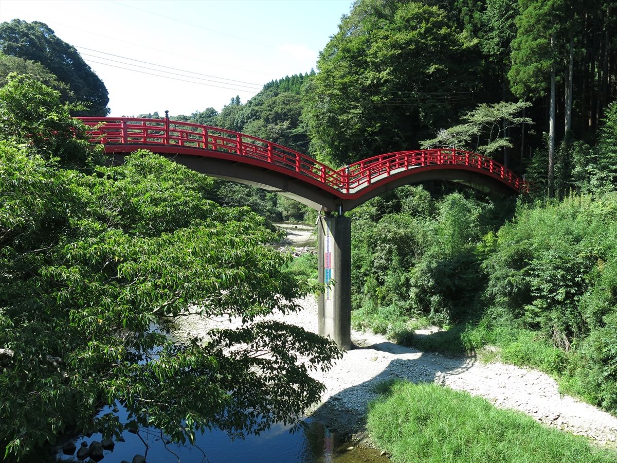 養老川にかかる「観音橋」