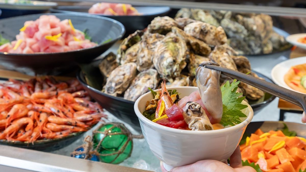 「亀の井ホテル 九十九里」の「お好みで作る海鮮丼」