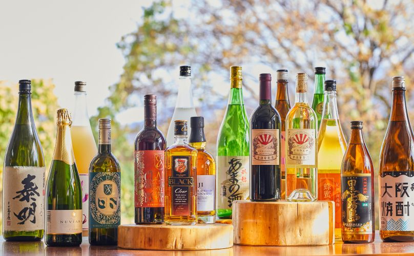 ロビーラウンジでアルコールやおつまみを堪能