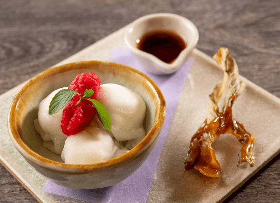 埼玉県産里芋とヨーグルトのアイス大福〜牛蒡塩キャラメルとアールグレイの蜜を添えて