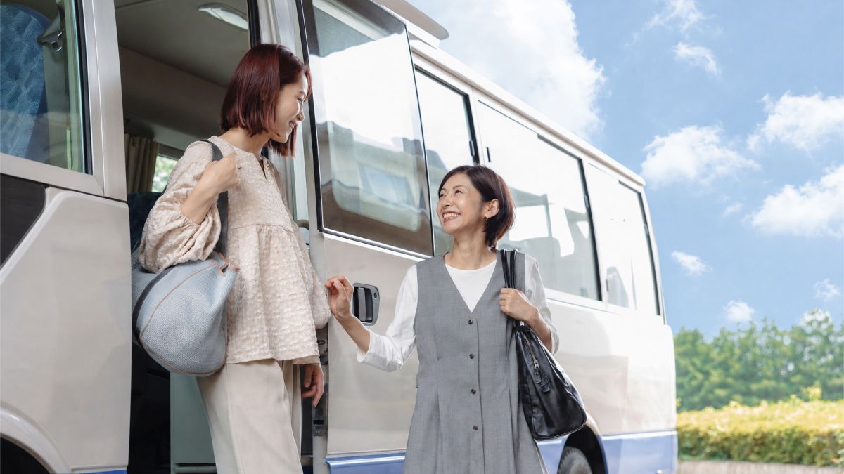 送迎バスでゆったり旅