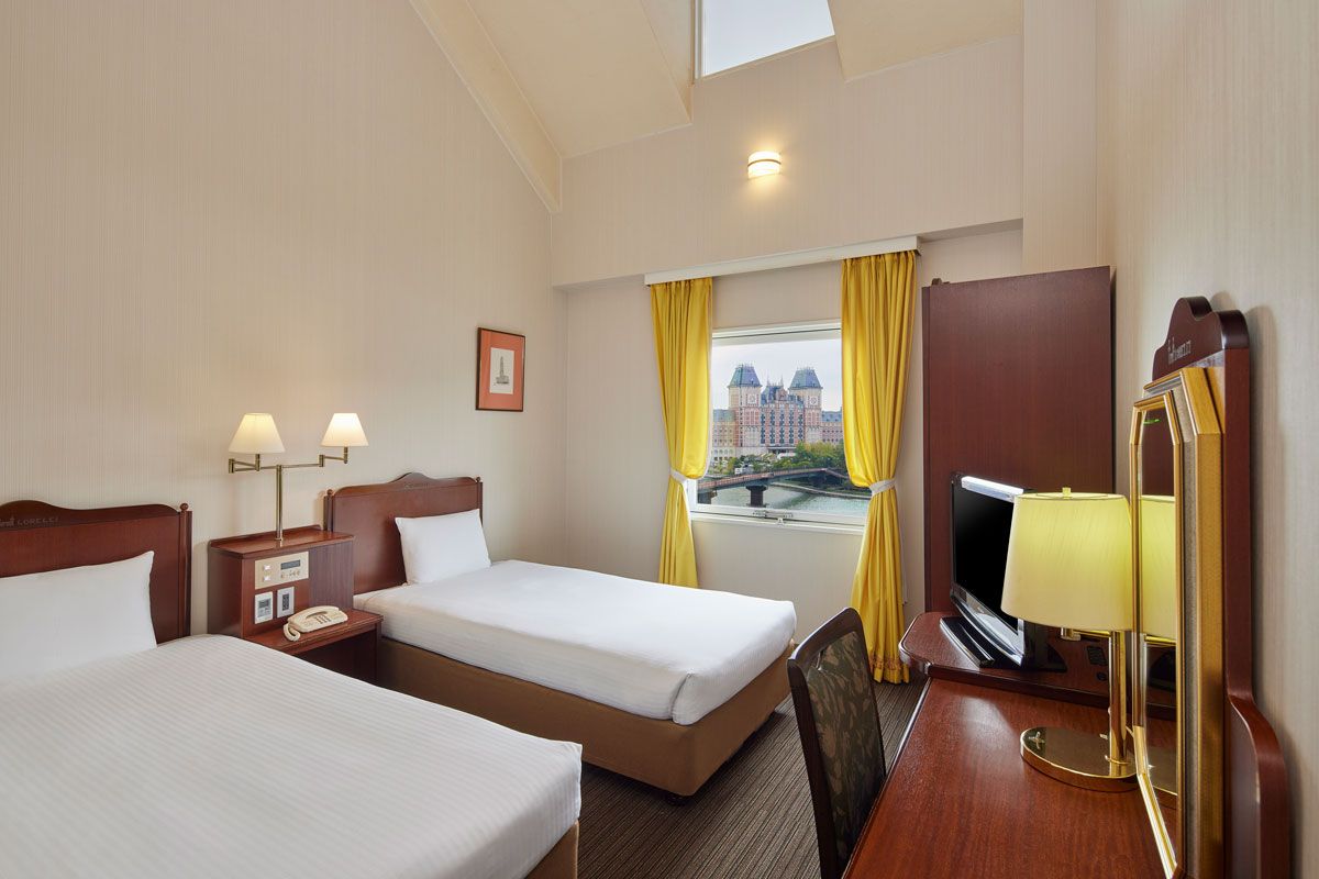 可眺望豪斯登堡主题公园的绝佳包租露天浴场