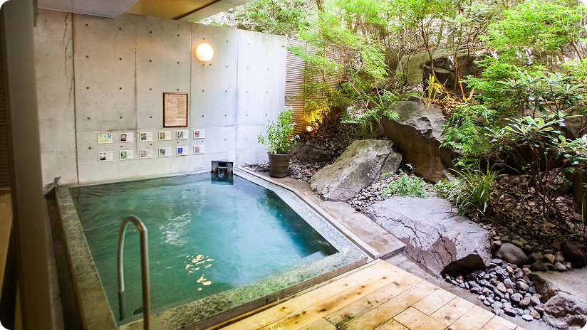 夕食前に温泉でリラックス